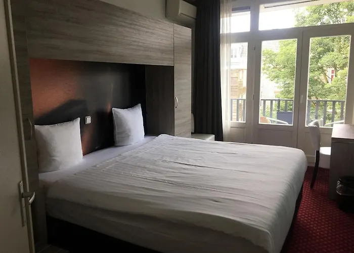 아틀란티스 호텔 3*