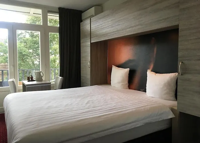 아틀란티스 호텔 3*